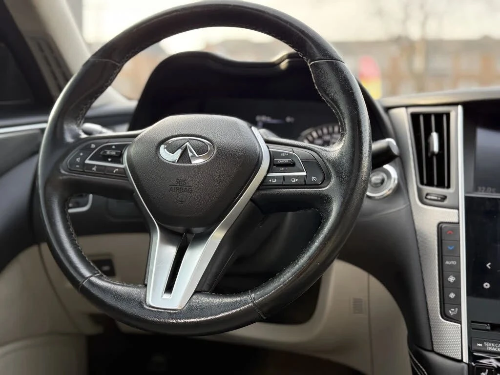 Infiniti Q50, снимка 11 - Автомобили и джипове - 56727086
