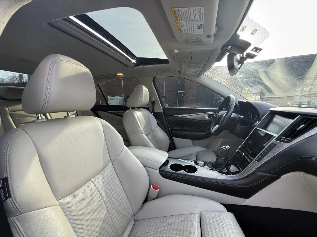Infiniti Q50, снимка 9 - Автомобили и джипове - 56727086