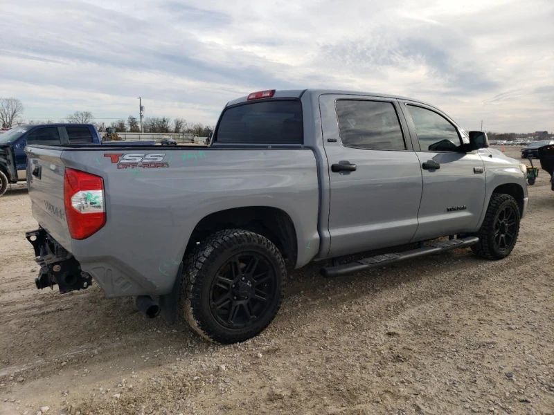 Toyota Tundra CREWMAX SR5/ЦЕНА ДО БЪЛГАРИЯ , снимка 6 - Автомобили и джипове - 49269408