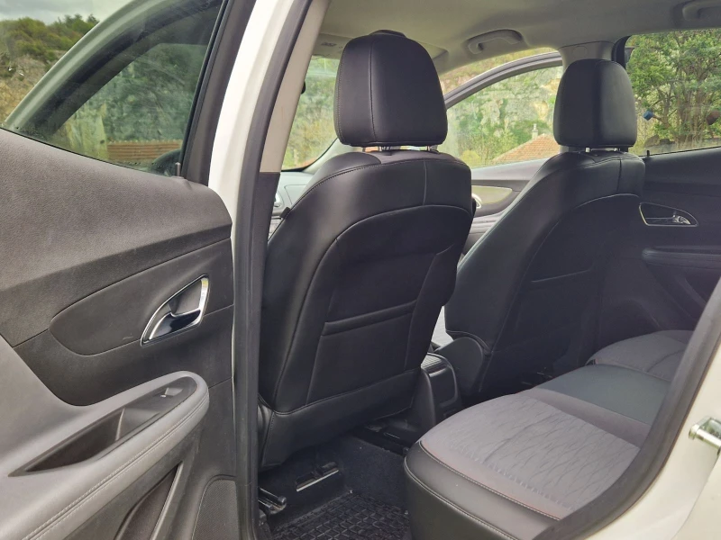 Opel Mokka, снимка 7 - Автомобили и джипове - 51058072