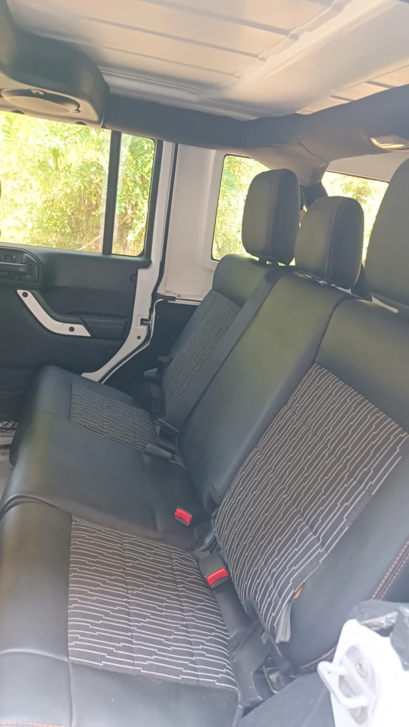 Jeep Wrangler 2.8crd Arctic Edition , снимка 12 - Автомобили и джипове - 52371859
