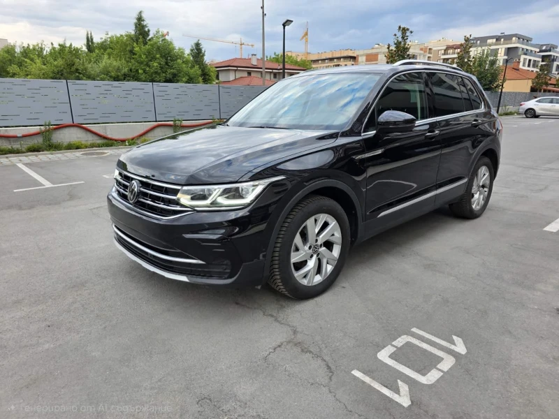 VW Tiguan Facelift* Elegance* Distronik* Обслужен, снимка 13 - Автомобили и джипове - 52200802