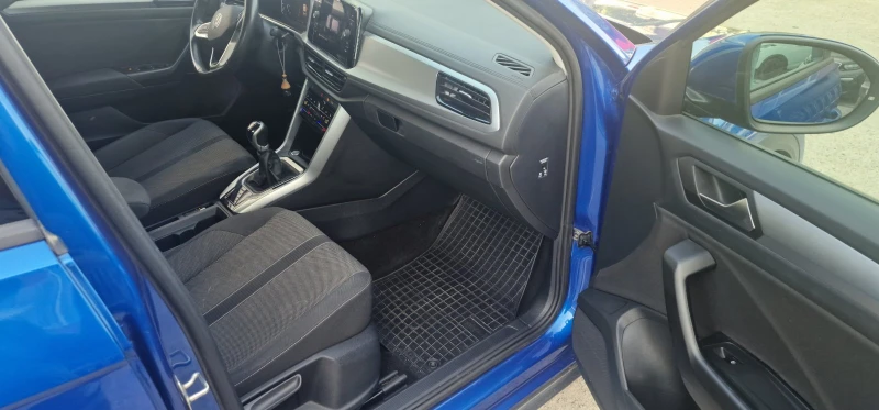 VW T-Roc  Life, снимка 2 - Автомобили и джипове - 53075490
