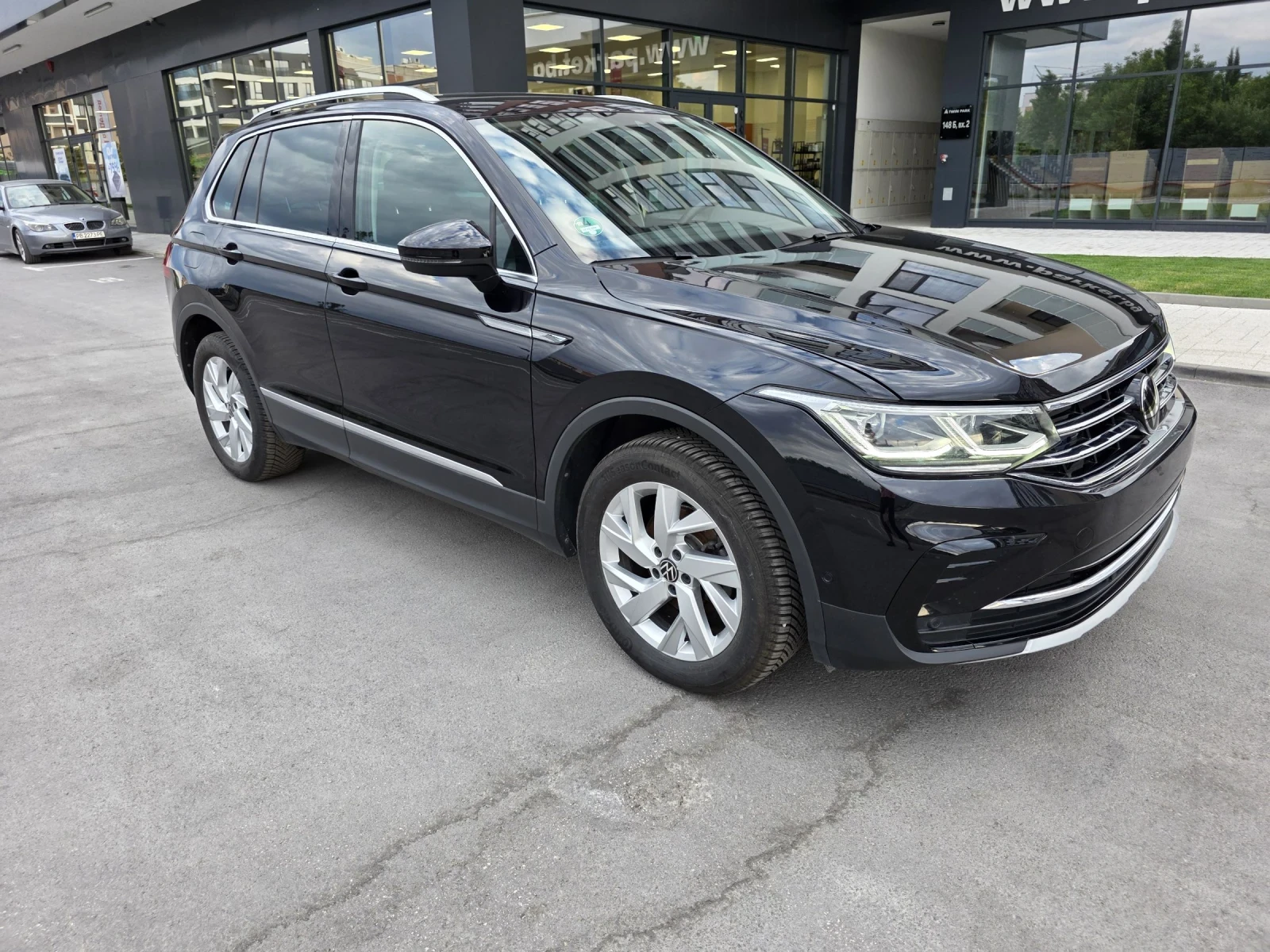 VW Tiguan Facelift* Elegance* Distronik* �������� | Mobile.bg � ����������� 1