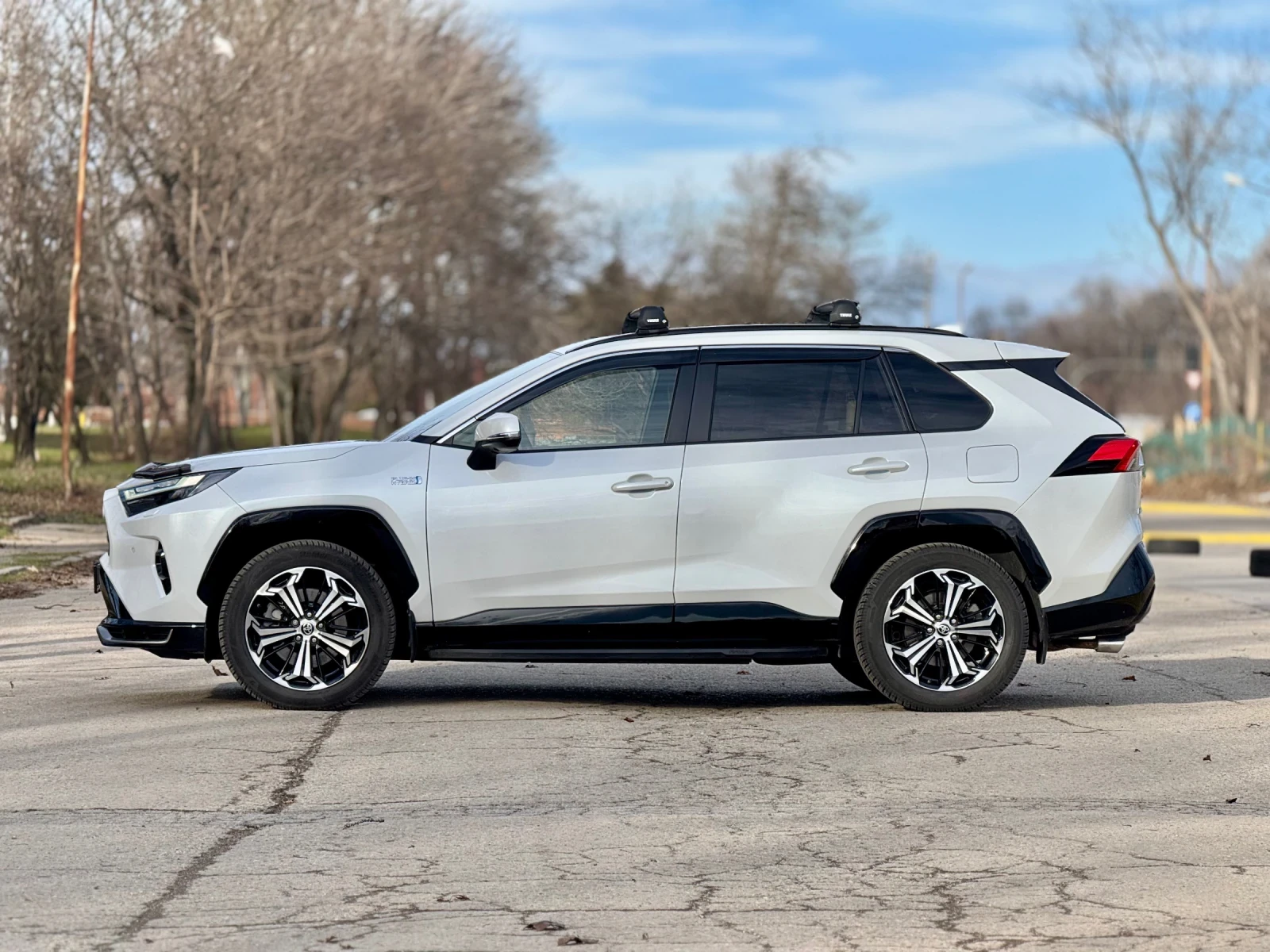 Toyota Rav4 Plug-in Hybrid 2023 в гаранция - изображение 4