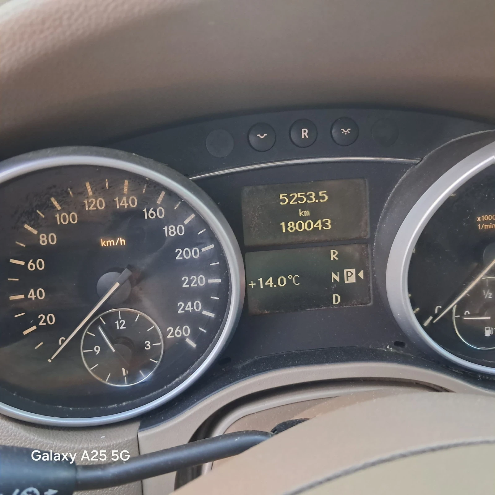 Mercedes-Benz ML 320 300 сди, снимка 9 - Автомобили и джипове - 53828946