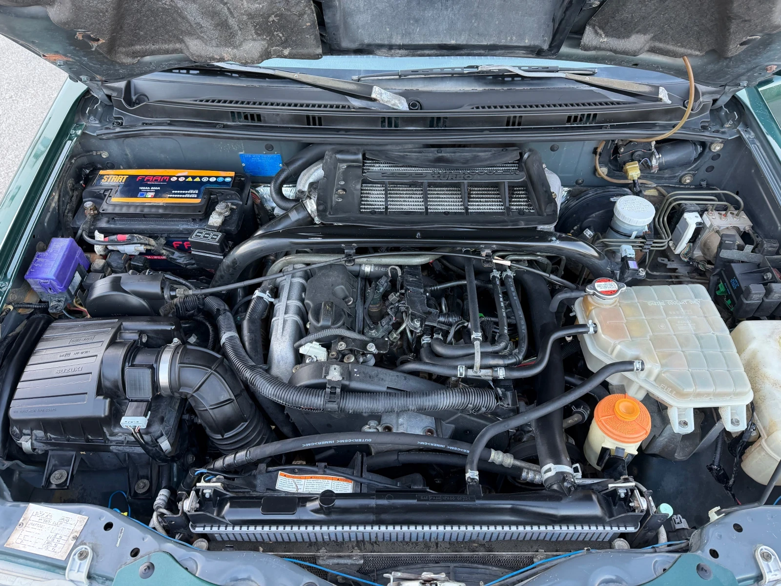 Suzuki Grand vitara 2.0HDI 4x4 CLIMA, снимка 10 - Автомобили и джипове - 53877346