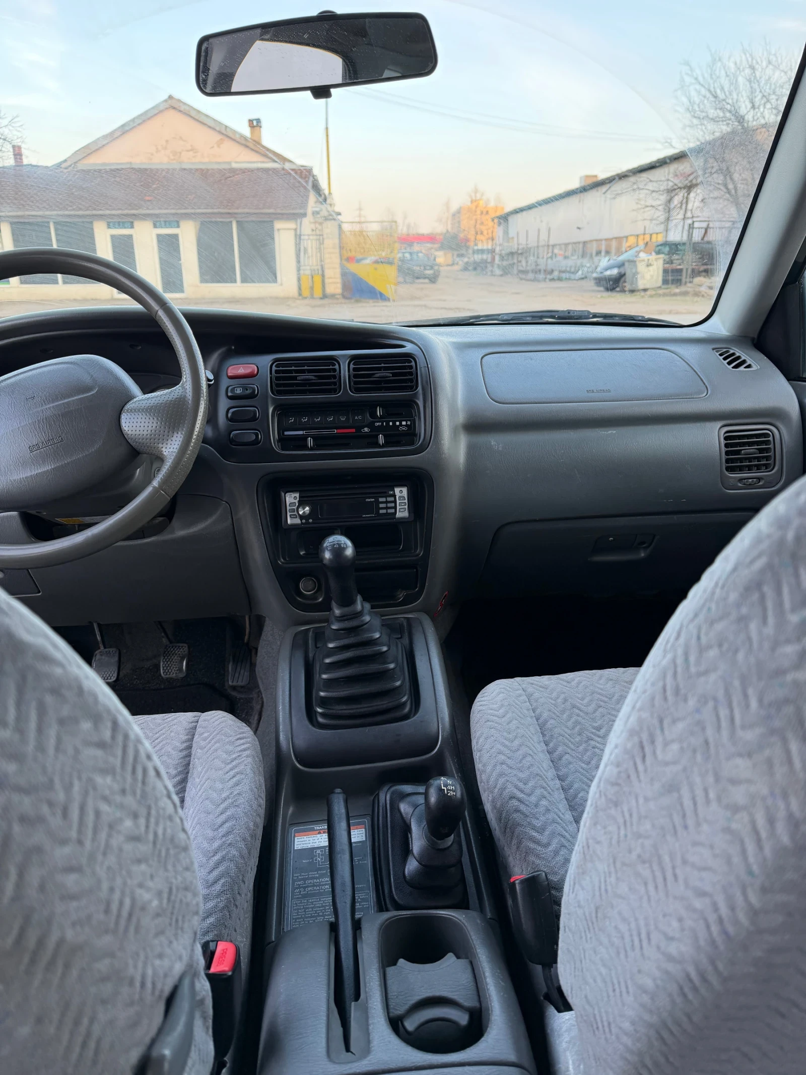 Suzuki Grand vitara 2.0HDI 4x4 CLIMA, снимка 8 - Автомобили и джипове - 53877346