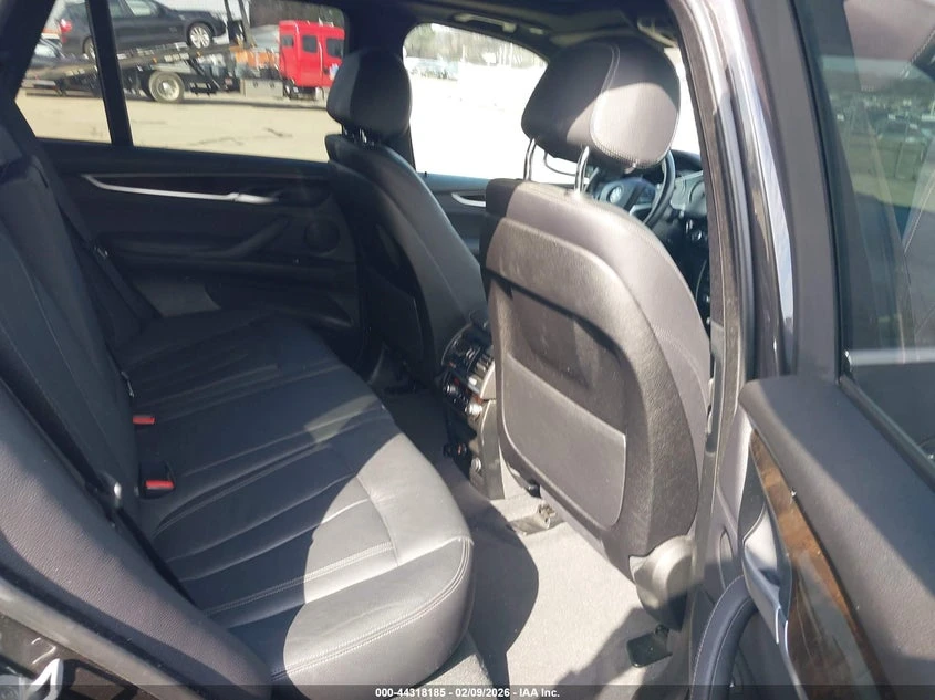 BMW X5 3.0l xDrive35I, снимка 8 - Автомобили и джипове - 54072151