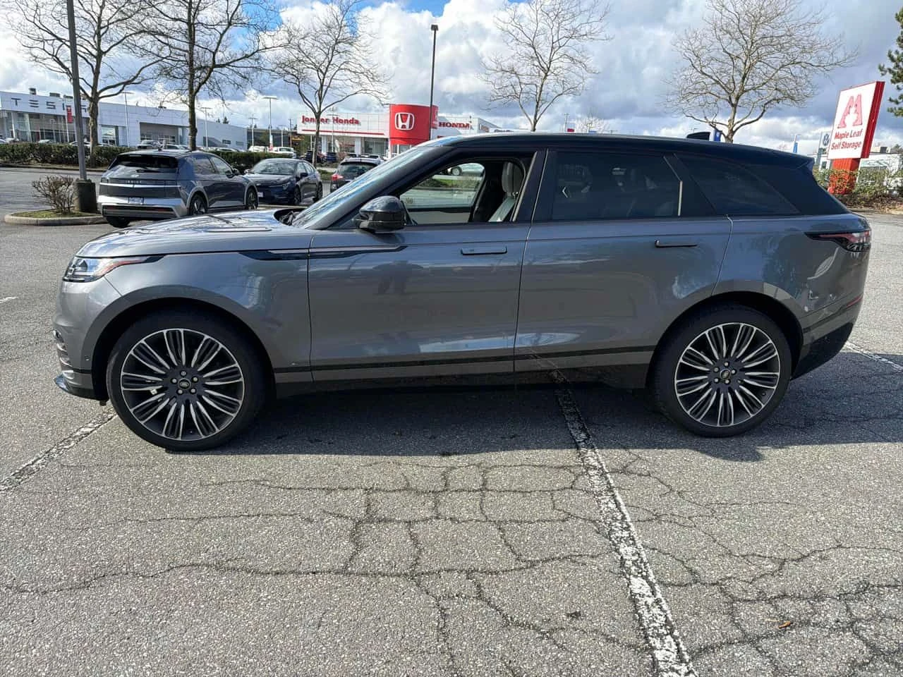 Land Rover Range Rover Velar * R Dynamic HSE / First Edition * CARFAX *  | Mobile.bg � ����������� 5