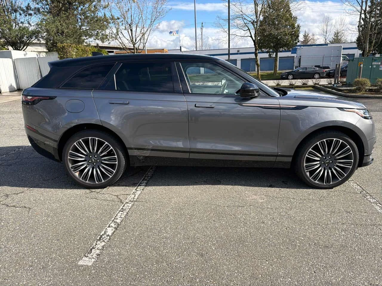 Land Rover Range Rover Velar * R Dynamic HSE / First Edition * CARFAX *  | Mobile.bg � ����������� 3