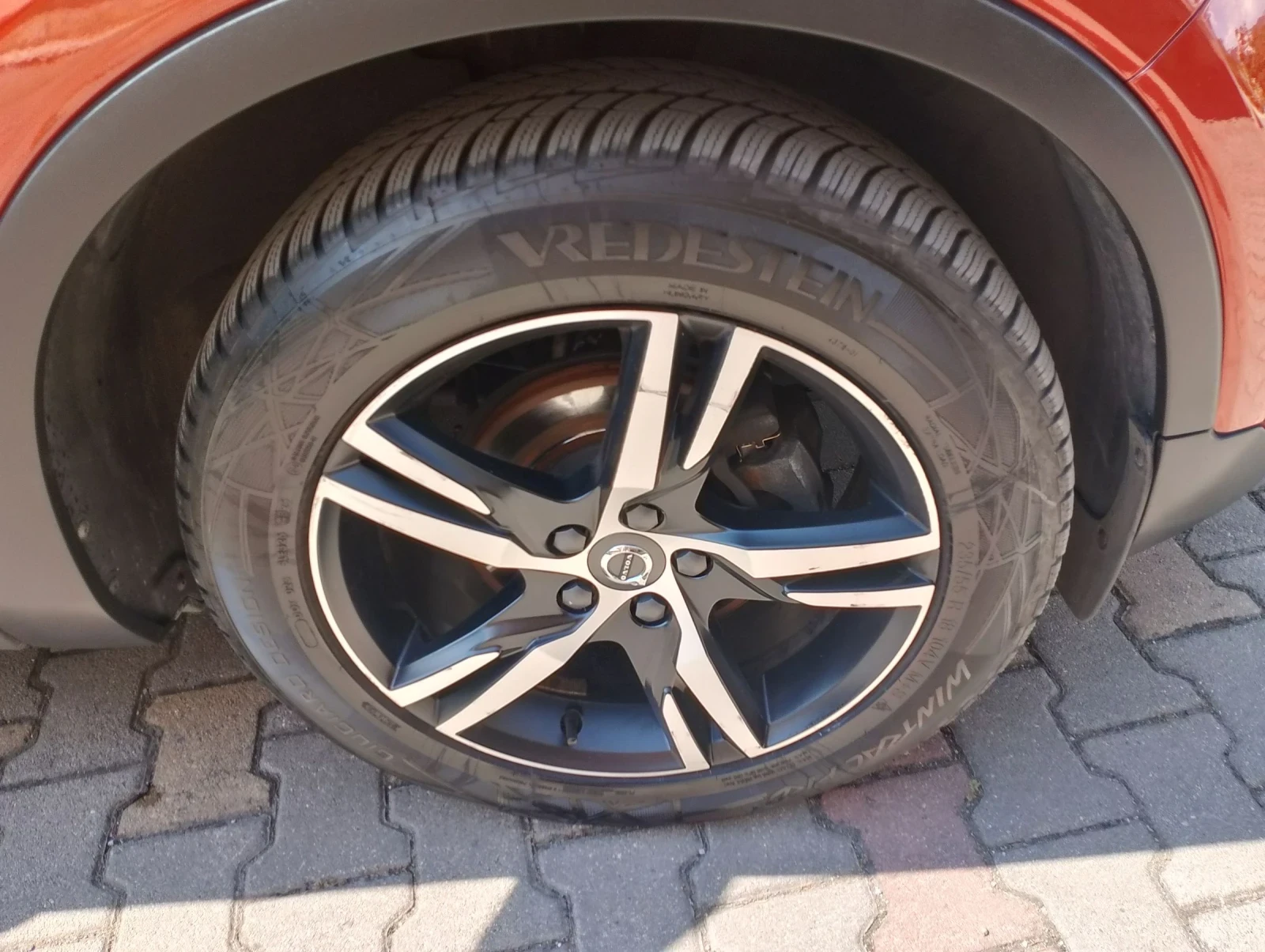 Volvo XC40 D3, снимка 7 - Автомобили и джипове - 55052480