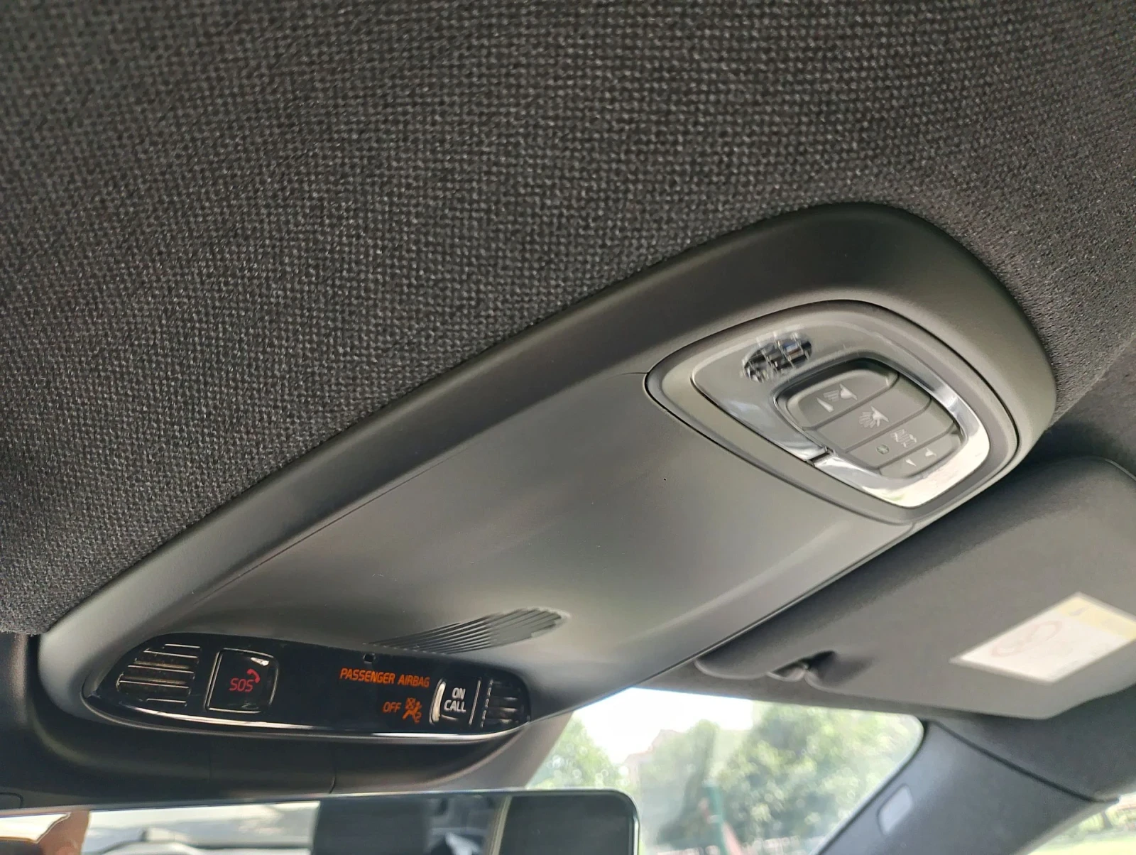 Volvo XC40 D3, снимка 16 - Автомобили и джипове - 55052480