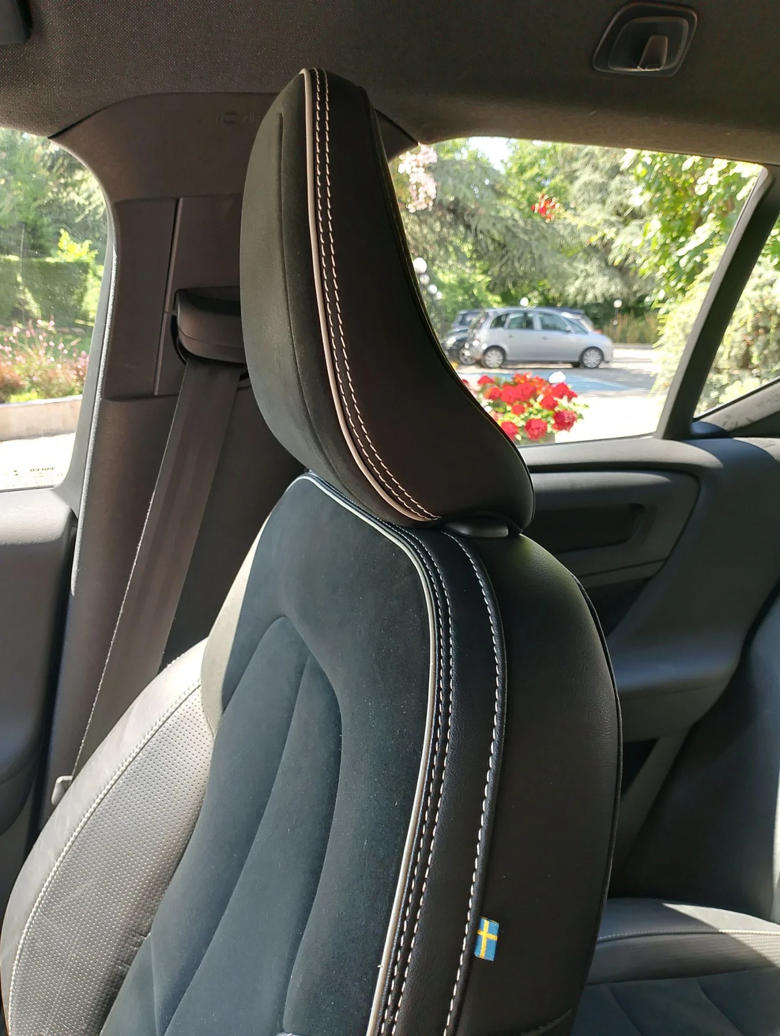 Volvo XC40 D3, снимка 14 - Автомобили и джипове - 55052480