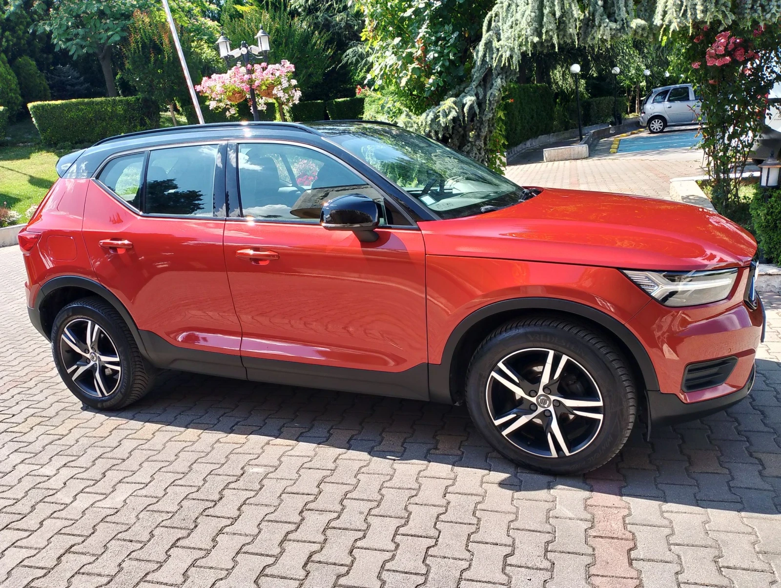 Volvo XC40 D3, снимка 8 - Автомобили и джипове - 55052480