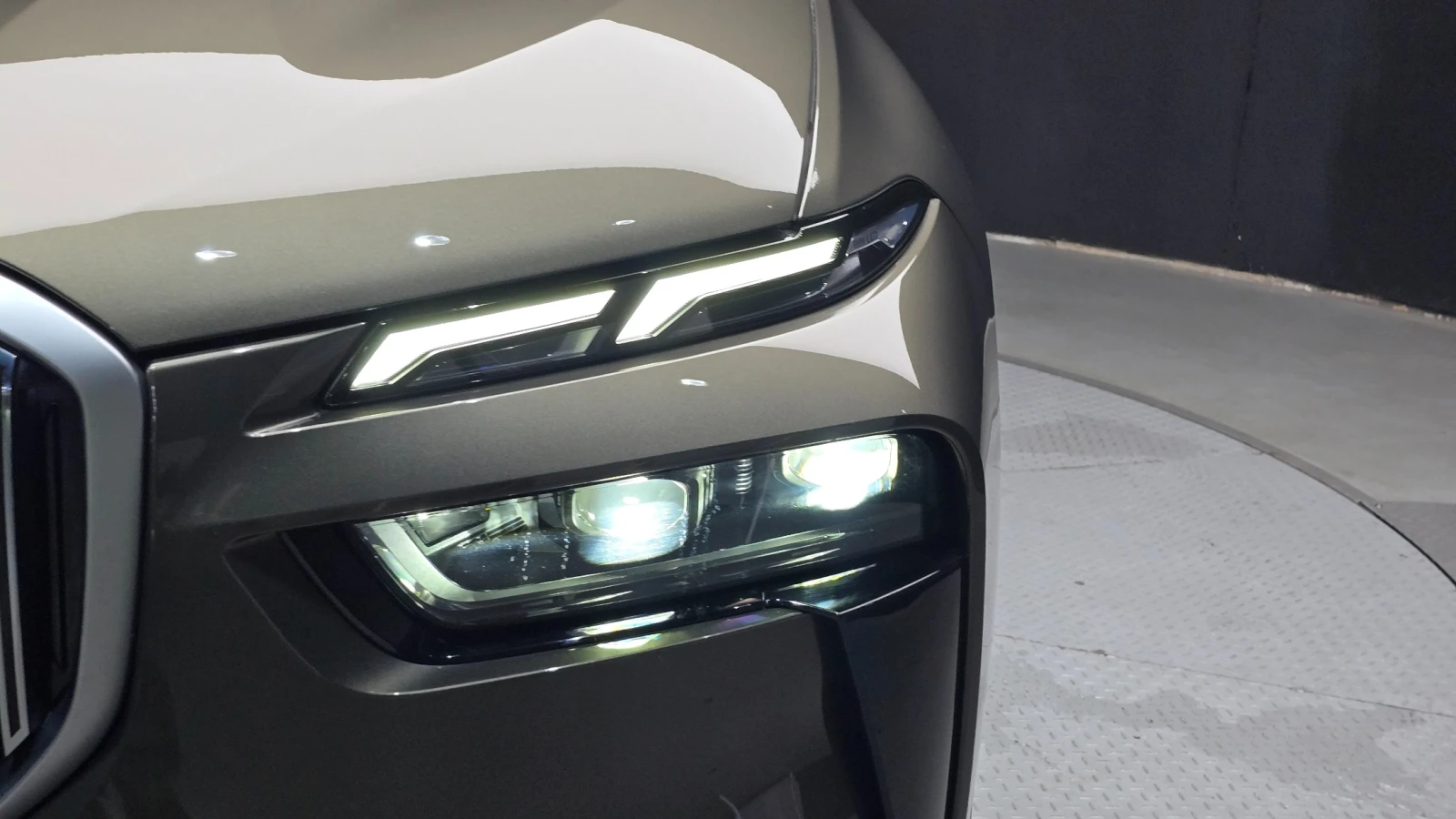 BMW X7 SWAROWSKI| SKY LOUNGE| HUD| ���� �� ��|  | Mobile.bg � ����������� 7