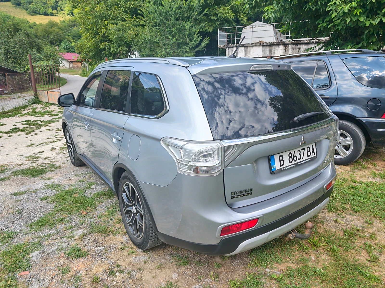 Mitsubishi Outlander 2.2 Dizel, снимка 4 - Автомобили и джипове - 55564238