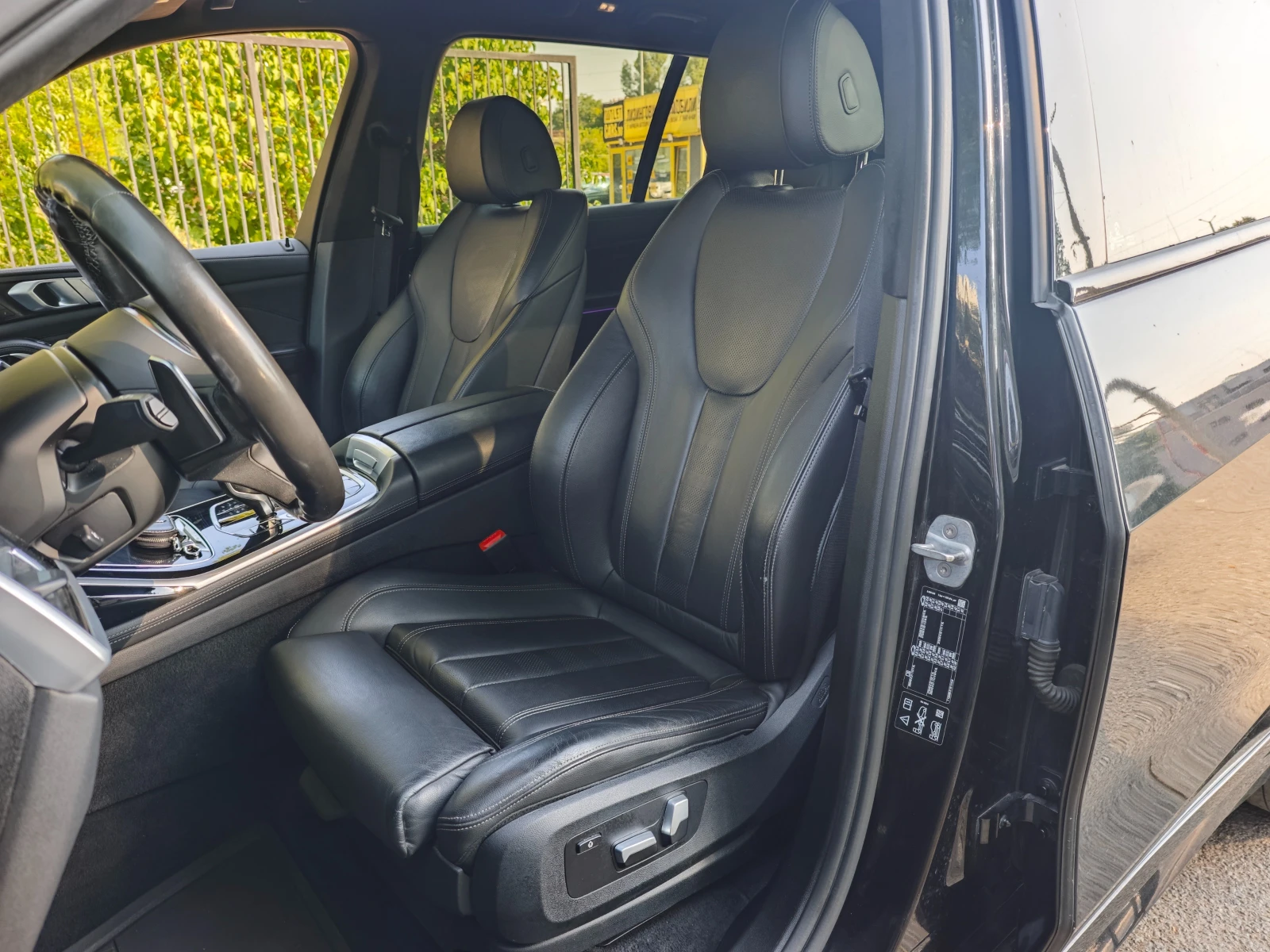 BMW X7 M pack, снимка 8 - Автомобили и джипове - 55622473