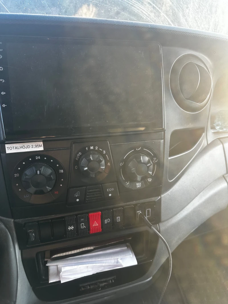 Iveco Daily 35c14, снимка 7 - Бусове и автобуси - 52860345