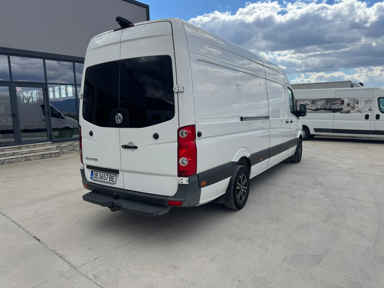 VW Crafter MAXI , снимка 4 - Бусове и автобуси - 56209381