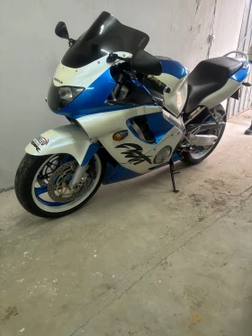 Honda Cbr Нови гуми всичко платено , снимка 11