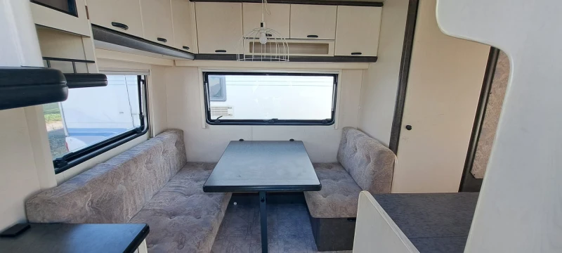 Каравана Hobby 460, снимка 8 - Каравани и кемпери - 52081125