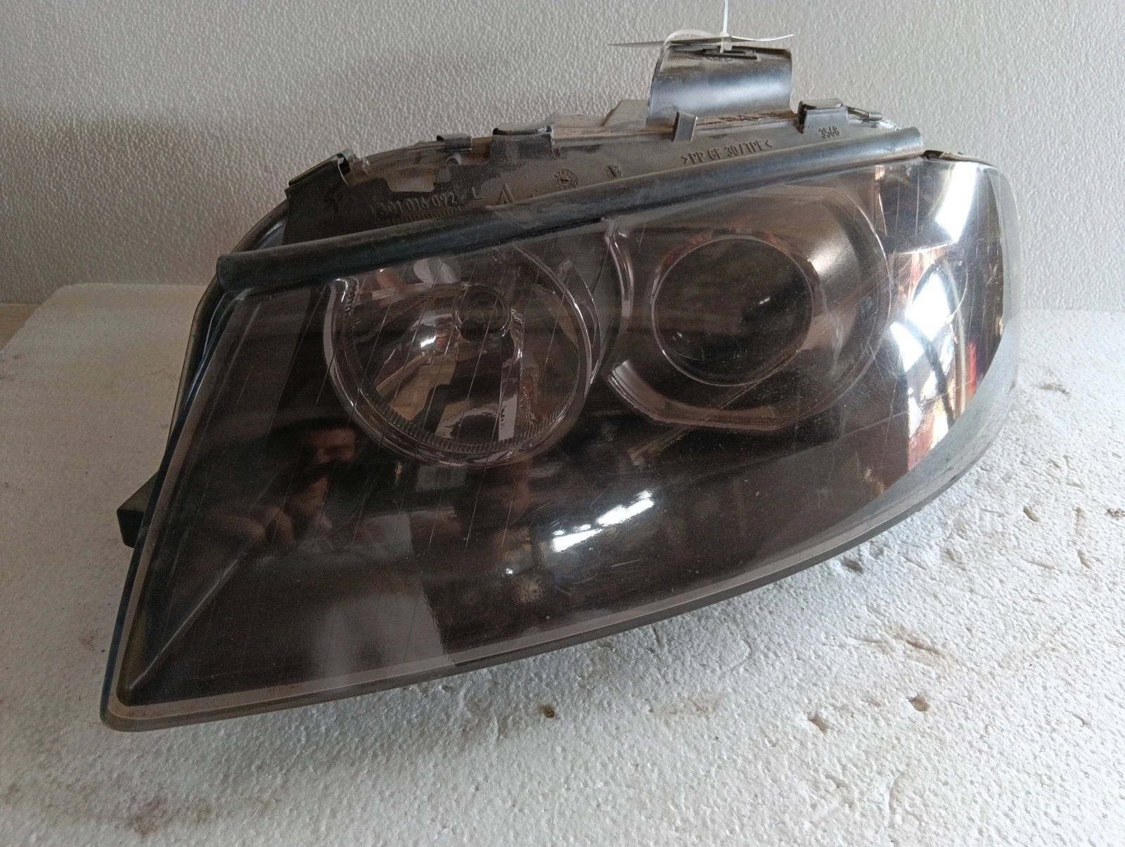 фар ляв ксенон незавиващ 8P0941029M Audi A3