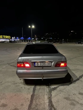 Mercedes-Benz E 270, снимка 6