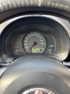 Toyota Yaris 1.3 - 4200 € / 8214.49 лв. - 80416998 12