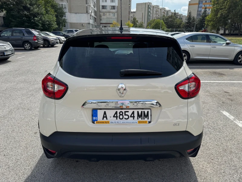 Renault Captur, снимка 6 - Автомобили и джипове - 47282060