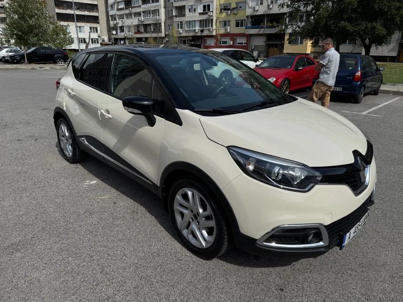 Renault Captur, снимка 4 - Автомобили и джипове - 47282060