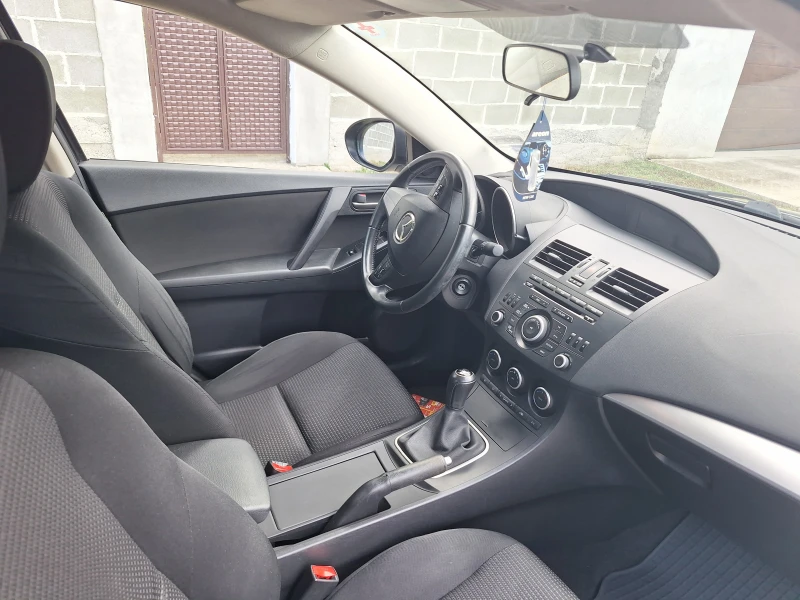 Mazda 3, снимка 6 - Автомобили и джипове - 47335295