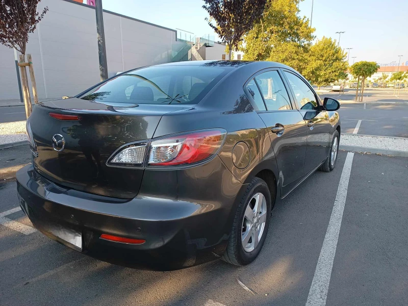 Mazda 3, снимка 3 - Автомобили и джипове - 47335295