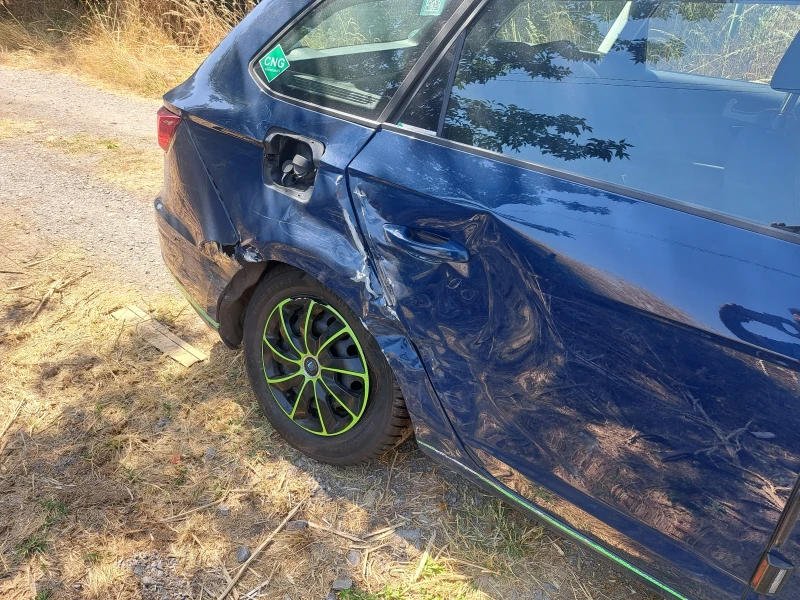 Seat Leon 1.4 TGI комби и хечбег, снимка 12 - Автомобили и джипове - 52531665