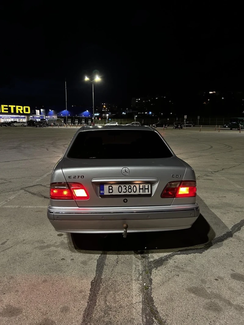 Mercedes-Benz E 270, снимка 6 - Автомобили и джипове - 48380545