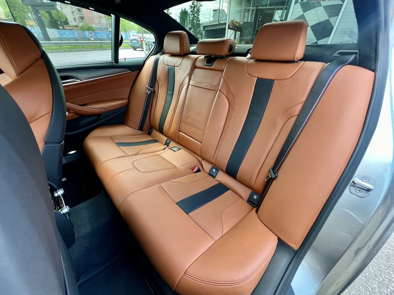 BMW M5 Competition B&W xDrive, снимка 11 - Автомобили и джипове - 48797939