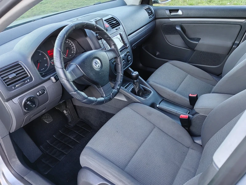 VW Golf 1.9tdi 4x4 105ps Navi, снимка 8 - Автомобили и джипове - 49592732