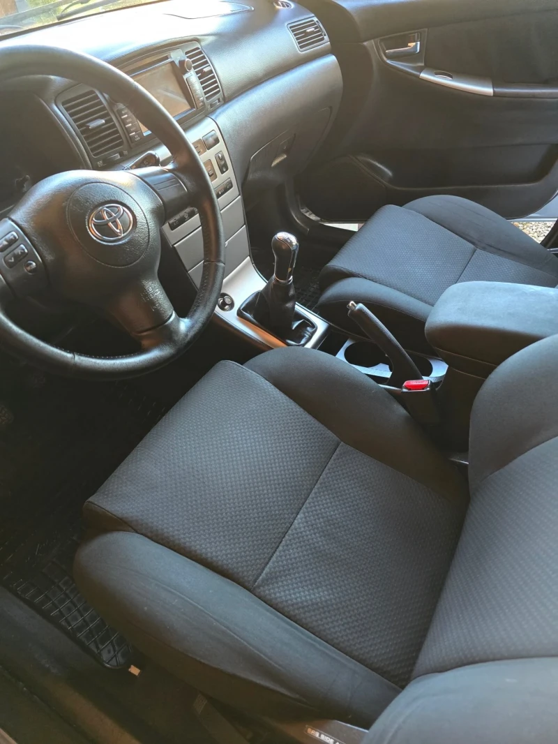 Toyota Corolla 2.0 D4D, снимка 6 - Автомобили и джипове - 52934108