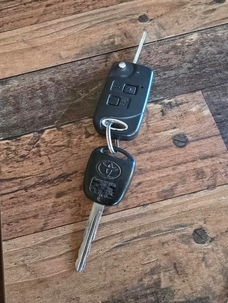 Toyota Corolla 2.0 D4D, снимка 11 - Автомобили и джипове - 52934108