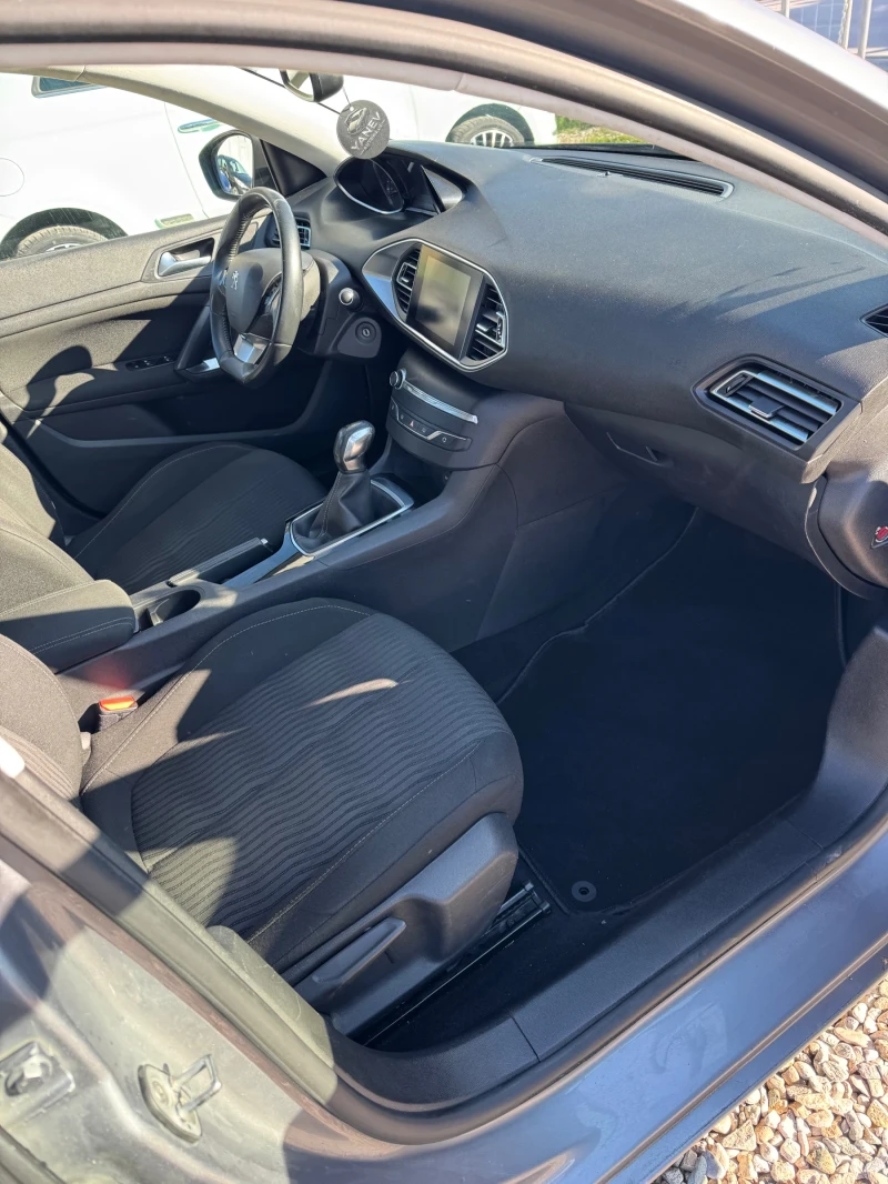 Peugeot 308 SW / 1.6HDi / Euro 5, снимка 9 - Автомобили и джипове - 53528099