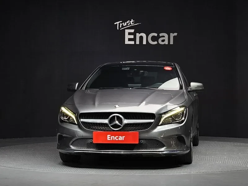 Mercedes-Benz CLA 2.5, снимка 3 - Автомобили и джипове - 54288359