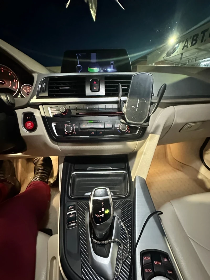 BMW 320 Twin Turbo, снимка 9 - Автомобили и джипове - 54646145
