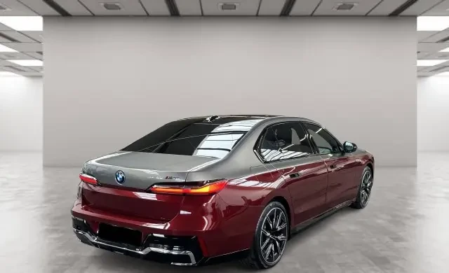 BMW i7 M70 xDrive = Shadow Line = Гаранция, снимка 2 - Автомобили и джипове - 54957366