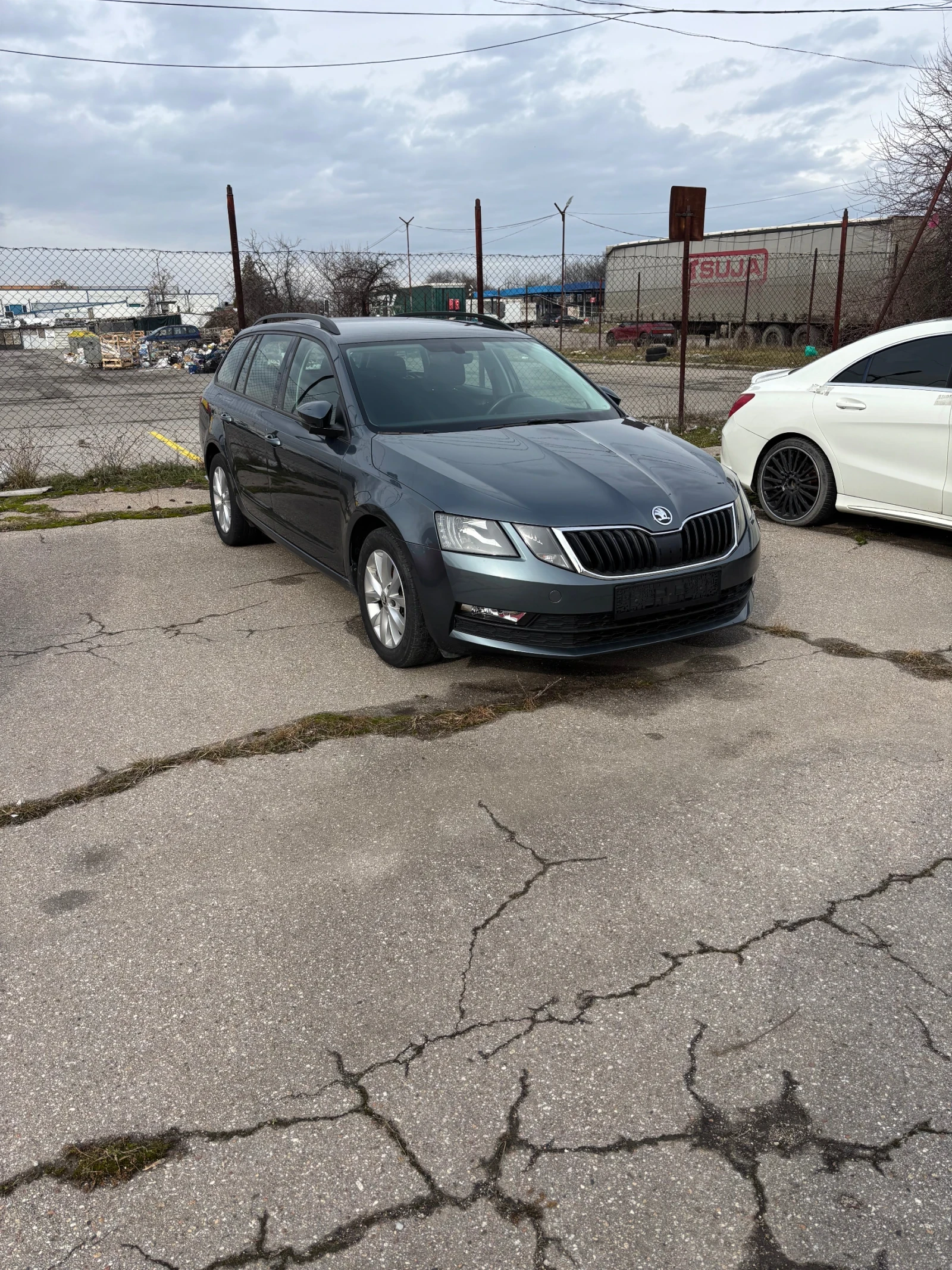 Skoda Octavia 1.5 Gtec 65 000 km !, снимка 1