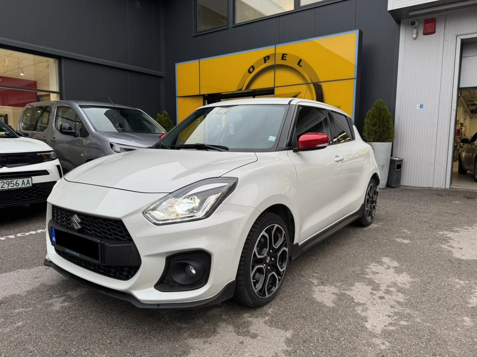 Suzuki Swift 1.4i TURBO SPORT - изображение 2