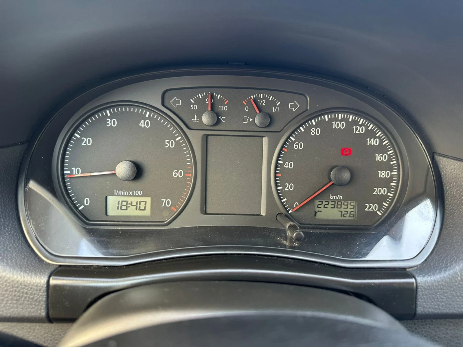 VW Polo 1.2 Бензин - изображение 7