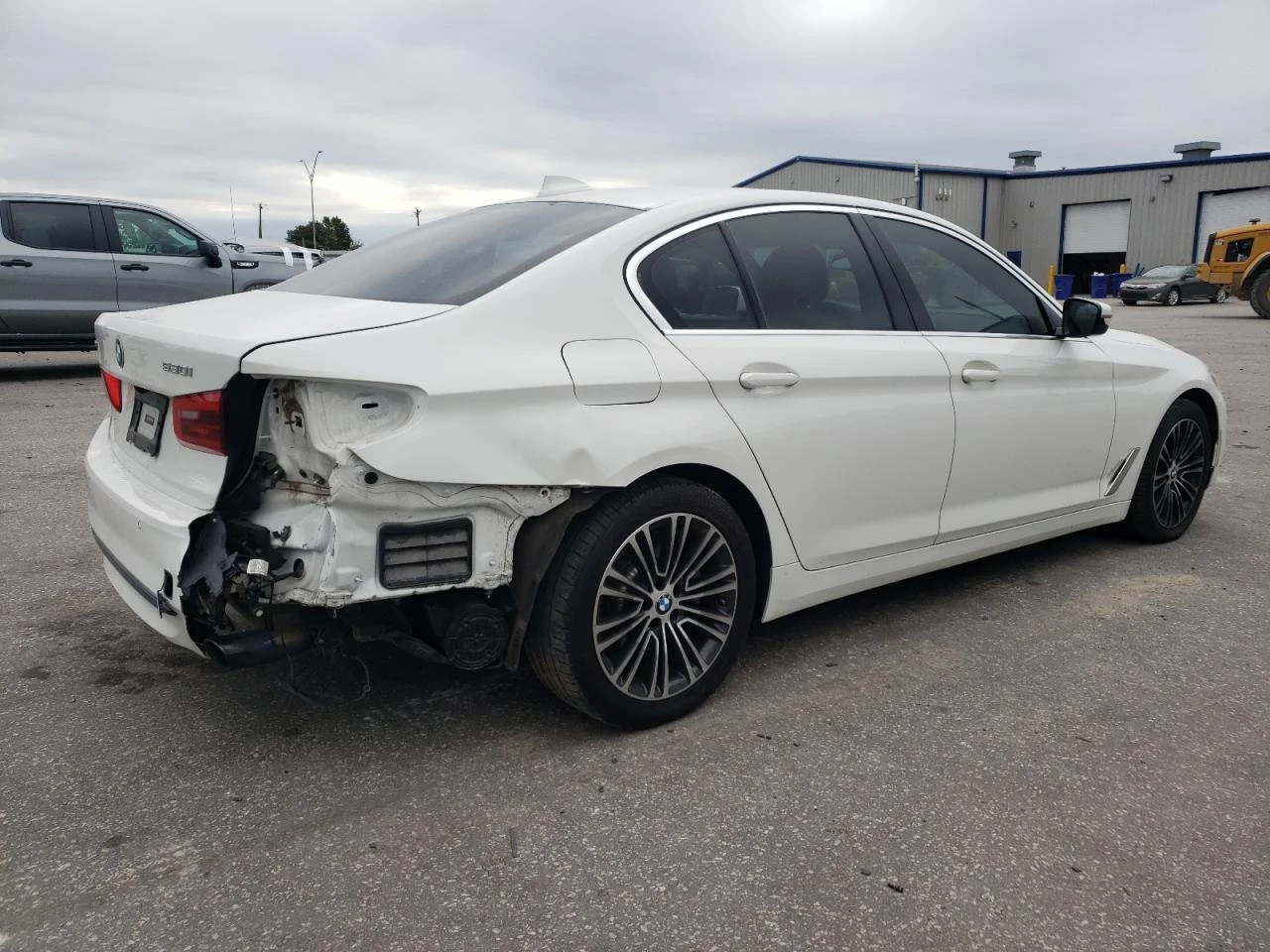 BMW 530 XI * КЛИП НА ДВИГАТЕЛ* * ЛИЗИНГ*  - изображение 4