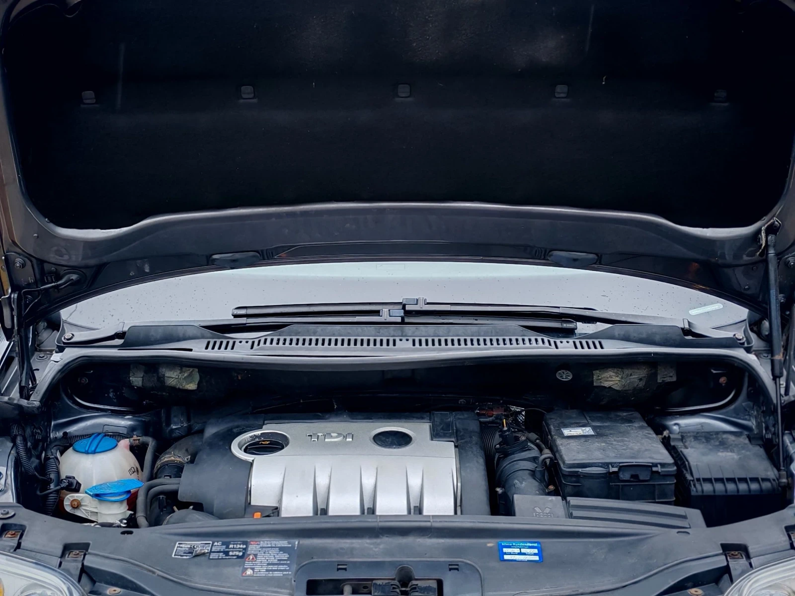 VW Touran 2.0TDI(140)* HIGHLINE* XENON* ��� ����*  | Mobile.bg � ����������� 17