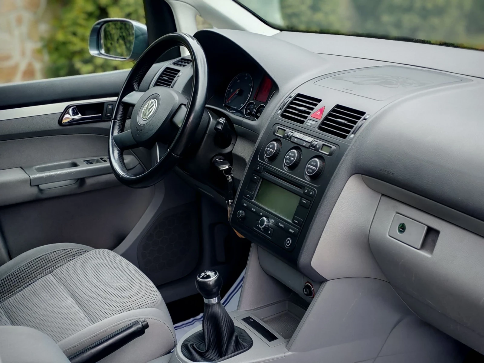 VW Touran 2.0TDI(140)* HIGHLINE* XENON* ��� ����*  | Mobile.bg � ����������� 13