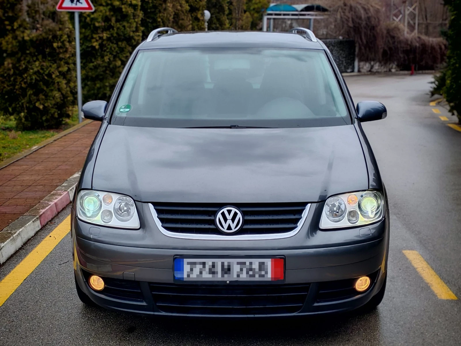 VW Touran 2.0TDI(140)* HIGHLINE* XENON* ��� ����*  | Mobile.bg � ����������� 11